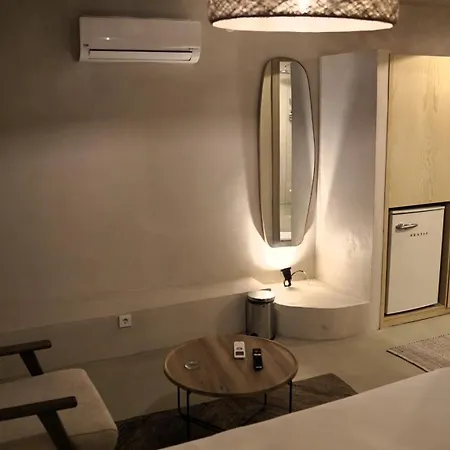 Апартаменты Calestia Boutique House